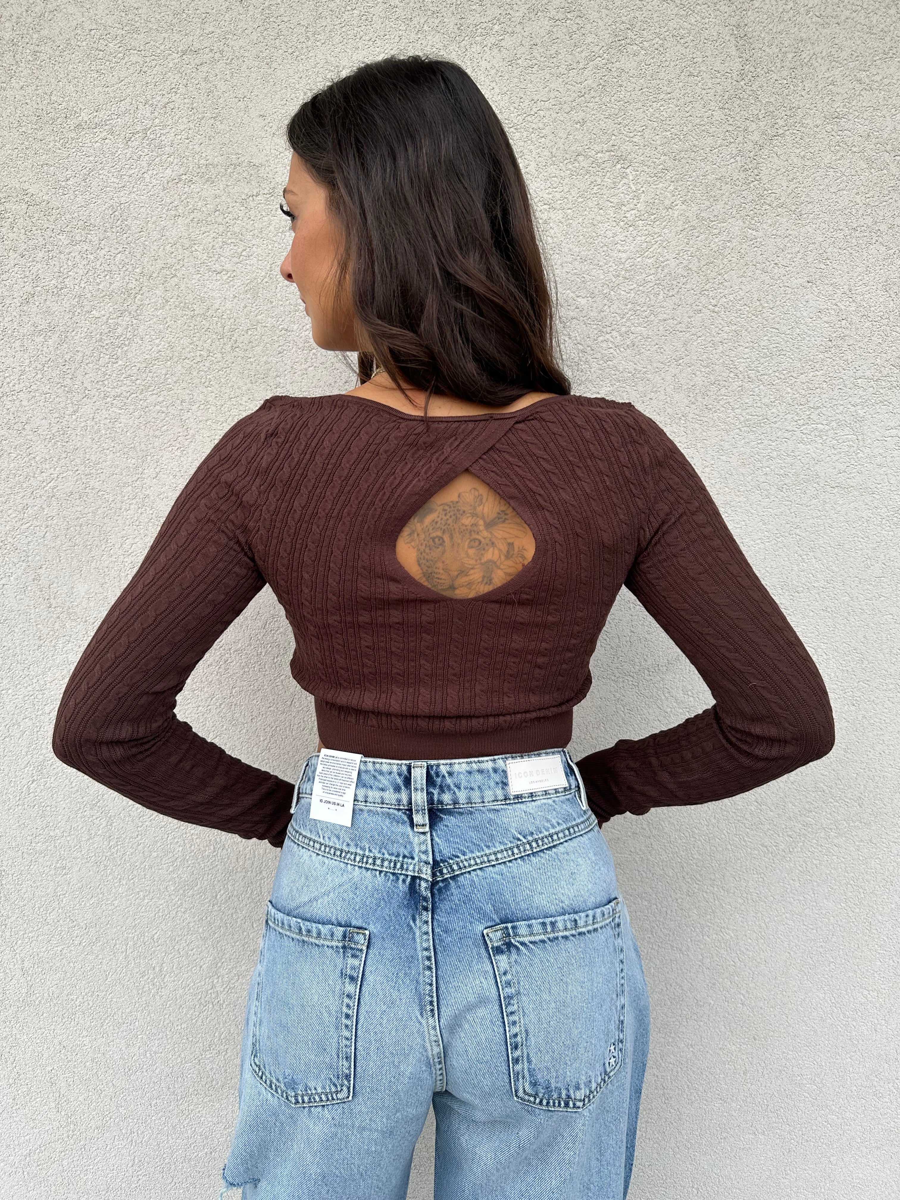 Maglia crop treccine CAFFÈ - HINNOMINATE