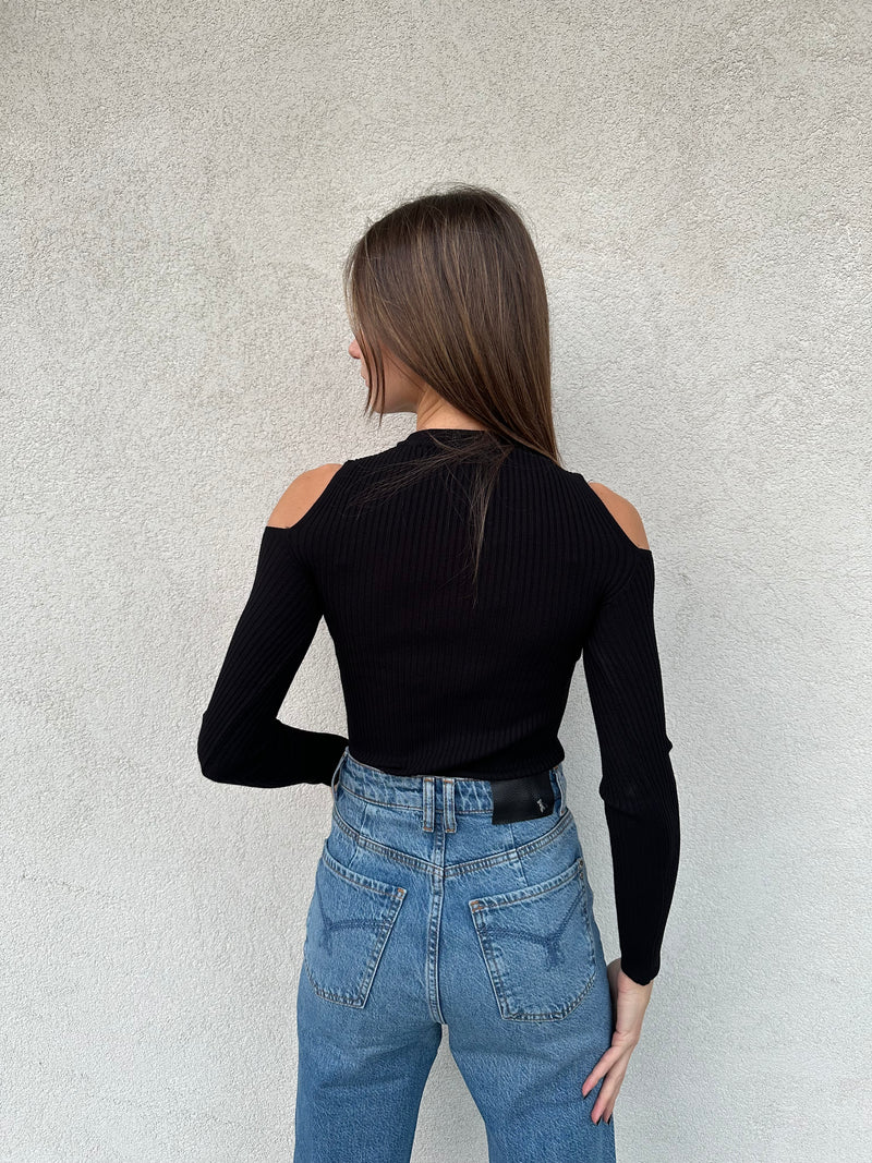 Maglia spalla scoperta NERA - VICOLO