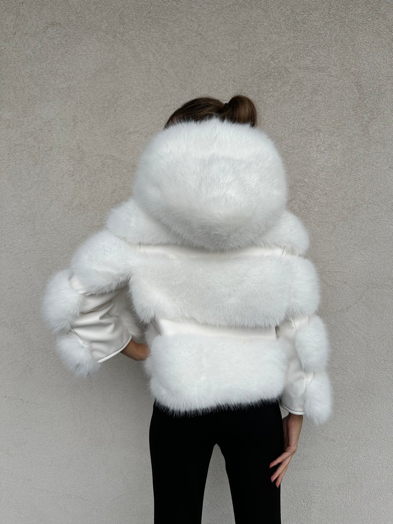 Ecopelliccia cappuccio BIANCA - YES LONDON